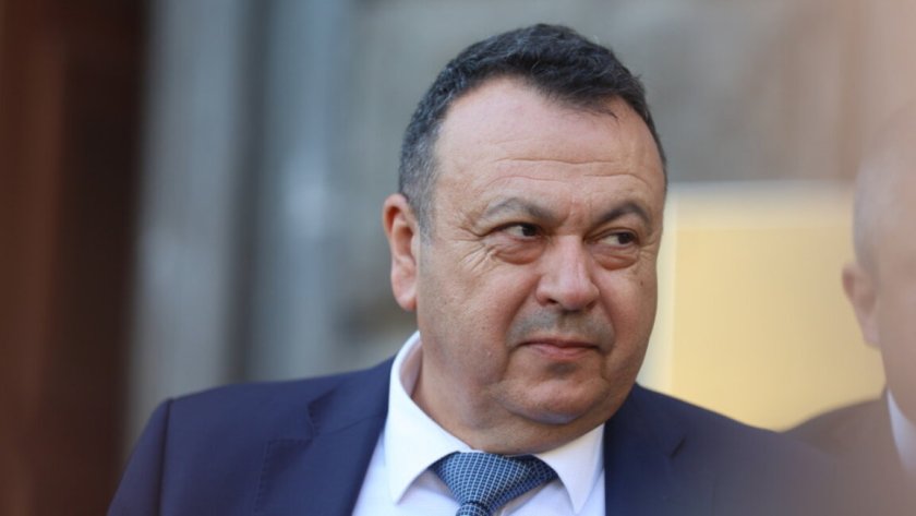 Демерджиев е в паника кара НАП да го пере коментира