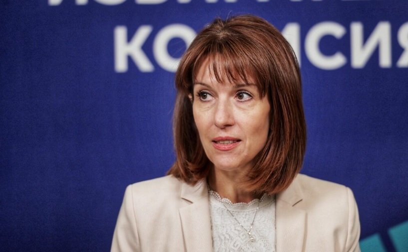 Камелия Нейкова известна със своята дългогодишна служба в изборната администрация
